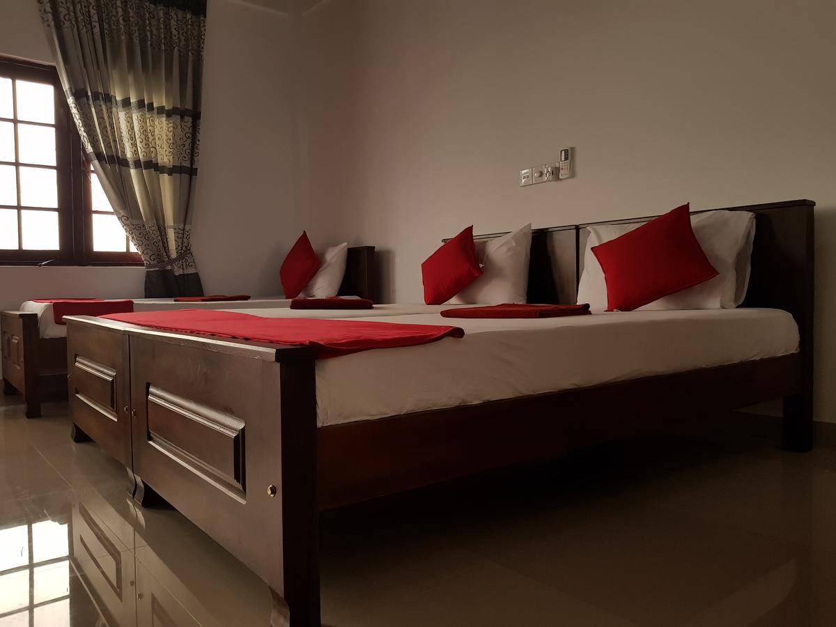 Oasis Beach Hotel Negombo Zewnętrze zdjęcie